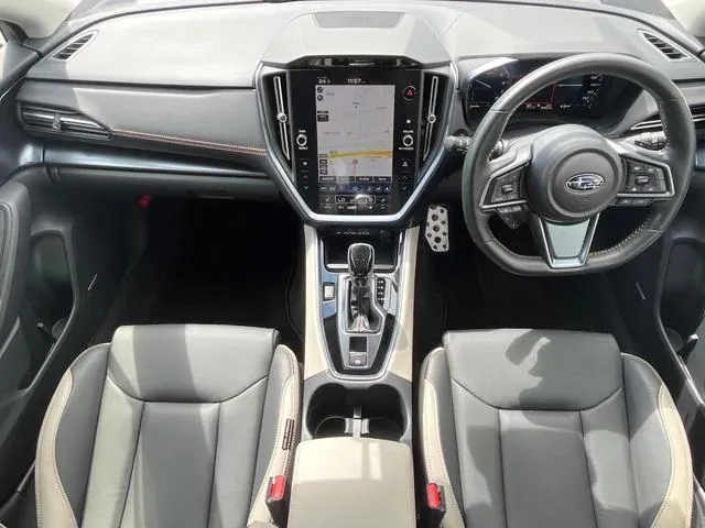 Subaru Legacy 2024 photo 2