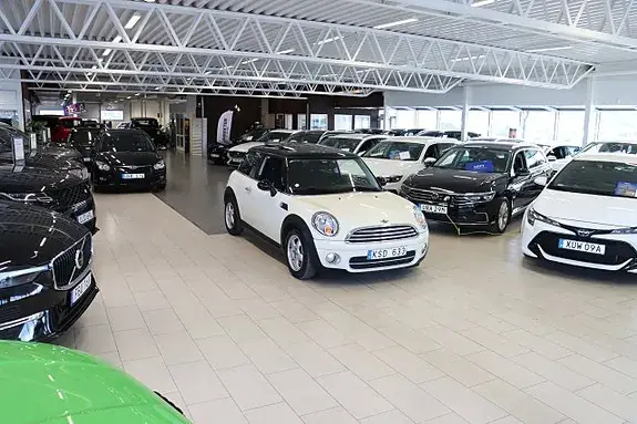 Mini Cooper D 2010 photo 3