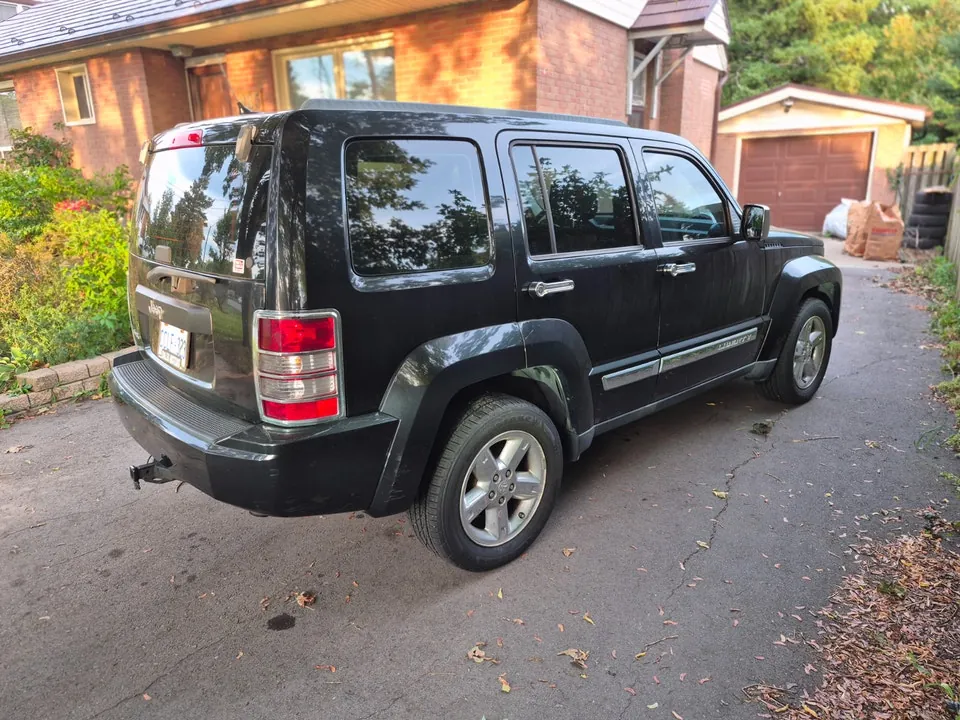 Jeep Liberty 2012 photo 4