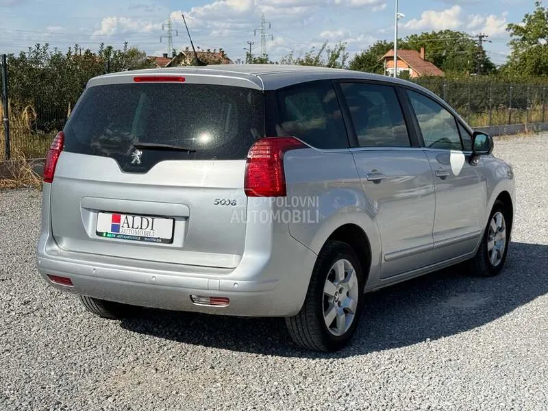 Peugeot 5008 2015 photo 4