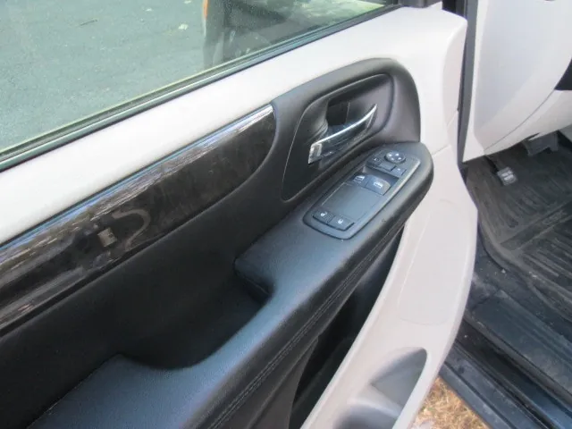 Dodge Grand Caravan 2015 photo 4