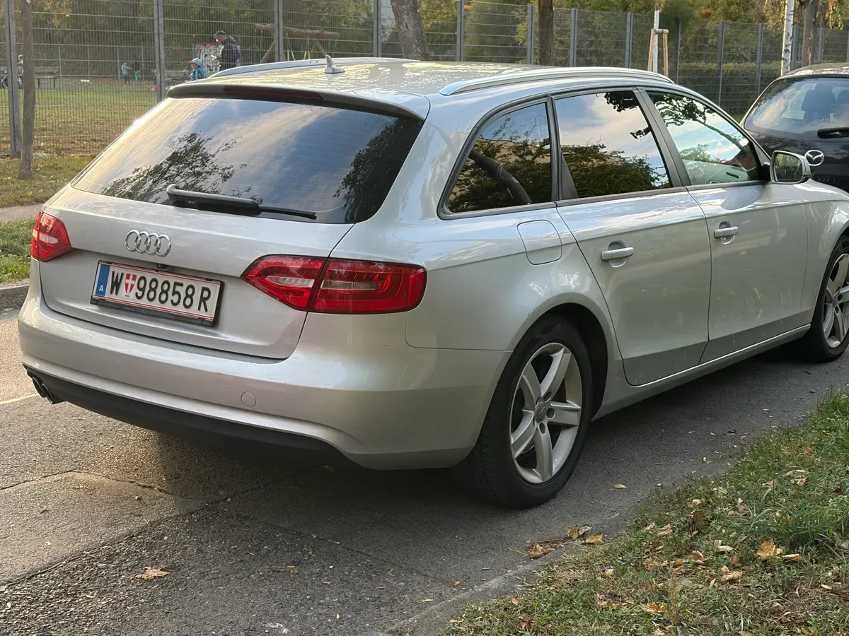 Audi A4 2014 photo 2