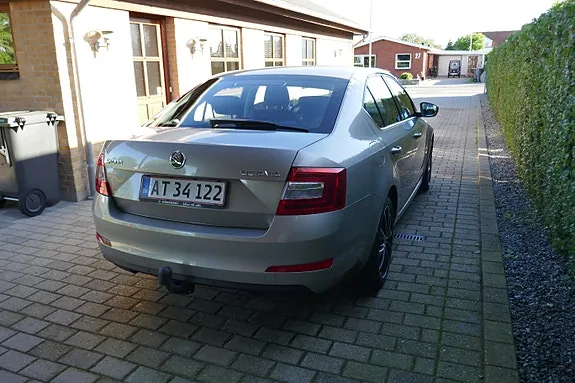 Skoda Octavia 2014 photo 4