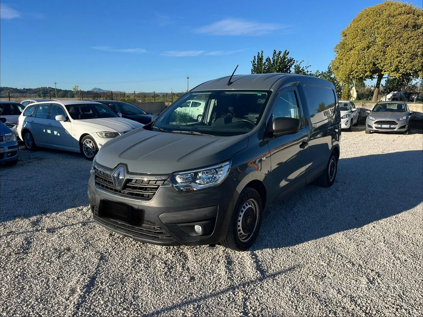 Renault Express 2023 photo 2