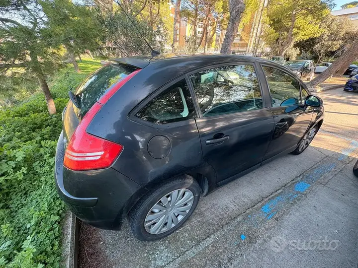 Citroen C4 2006 photo 2