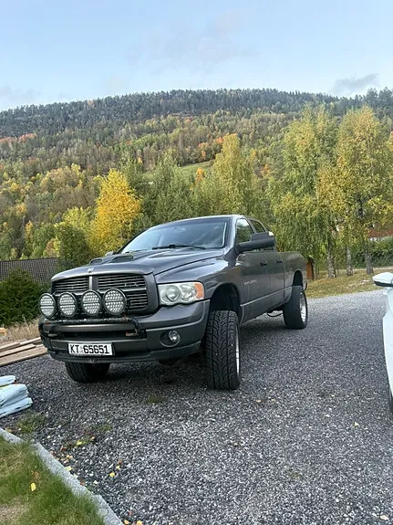 Dodge Ram 2500 2003 photo 2
