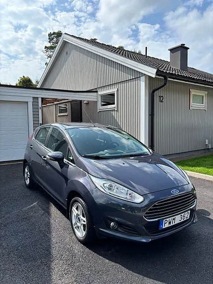 Ford Fiesta 2013 photo 2