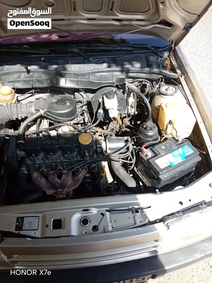 Opel Vectra 1992 photo 2