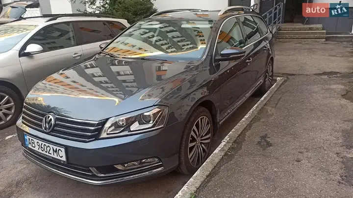 Volkswagen Passat 2012 photo 3