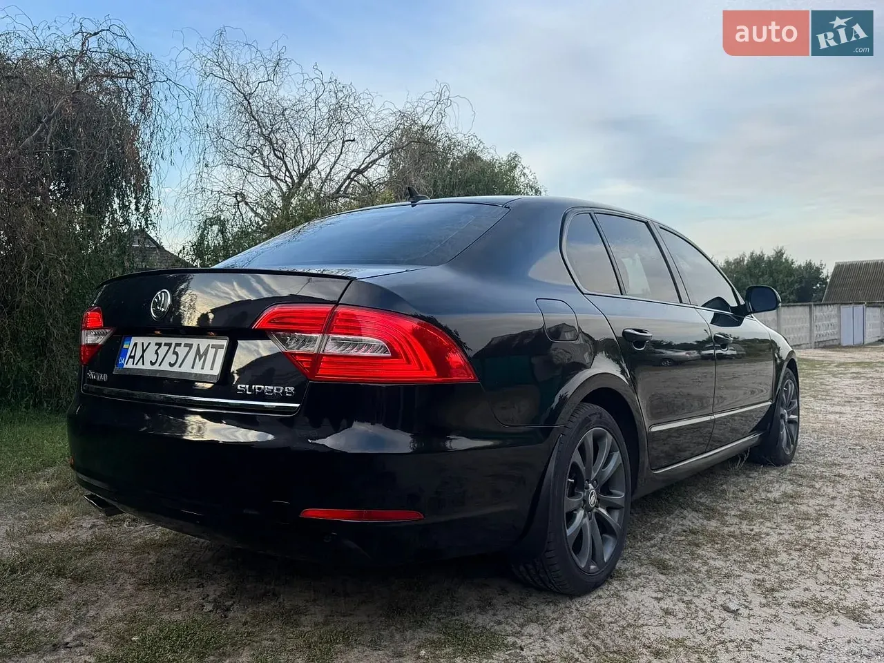 Skoda Superb 2013 photo 5