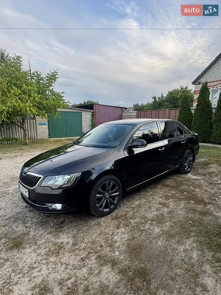 Skoda Superb 2013 photo 4