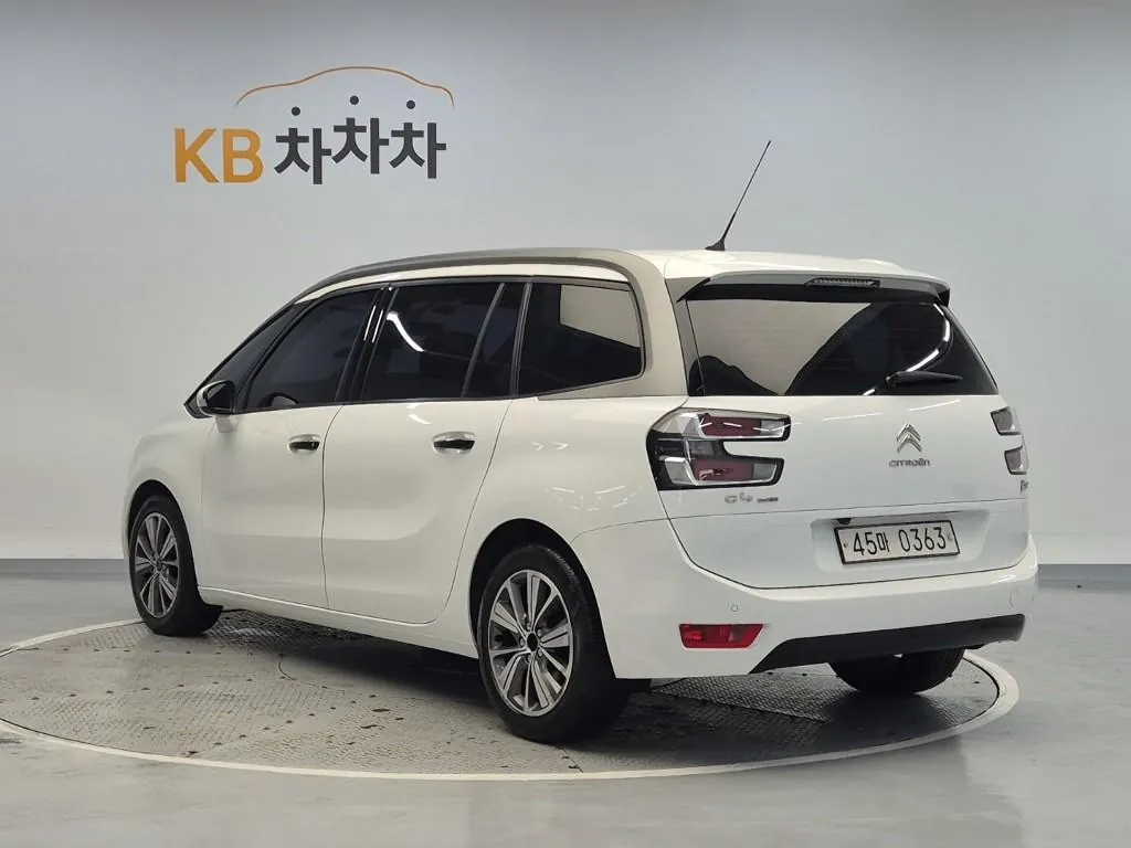 Citroen C4 2017 photo 2