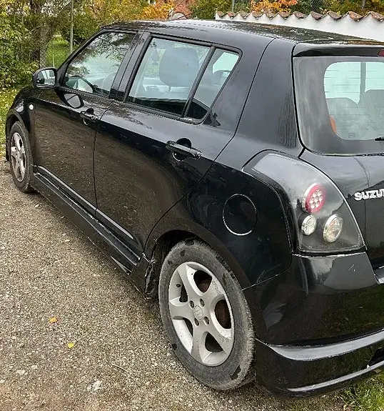 Suzuki Swift 2006 photo 5