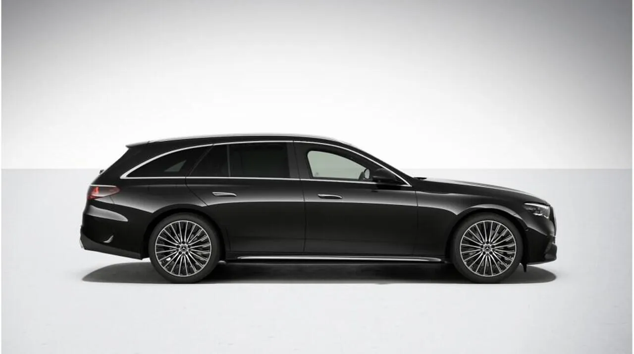 Mercedes-Benz E-Class photo 3