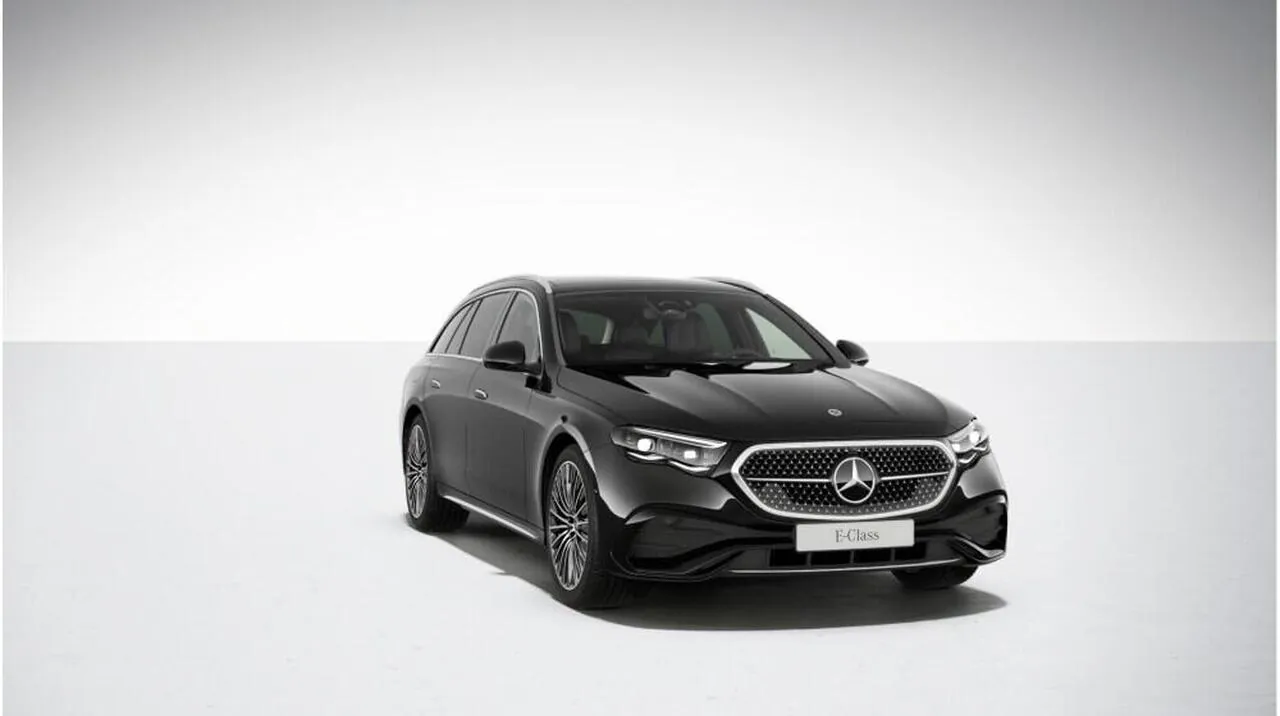 Mercedes-Benz E-Class photo 2