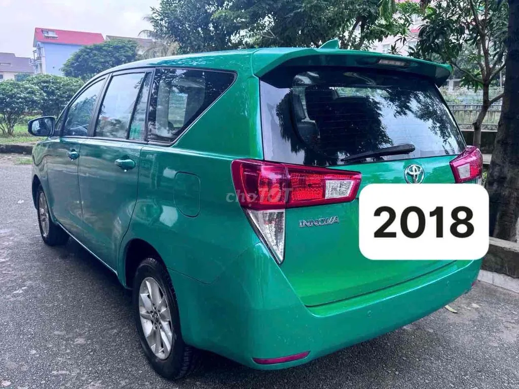 Toyota Innova 2018 photo 3