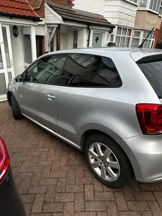 Volkswagen Polo 2012 photo 3