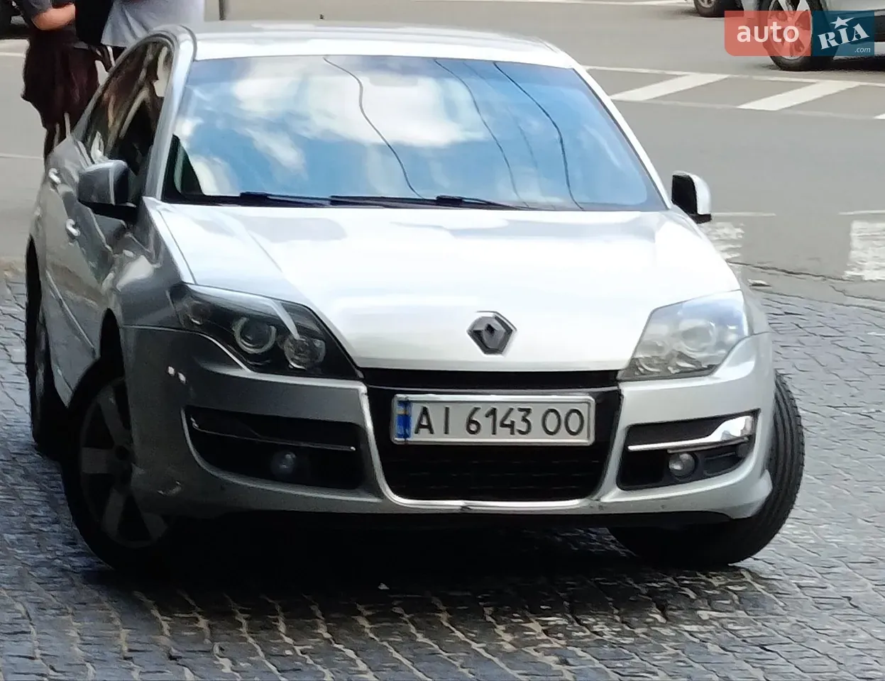 Renault Laguna 2011 photo 2