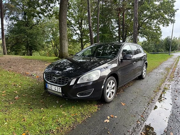 Volvo V60 2011 photo 2