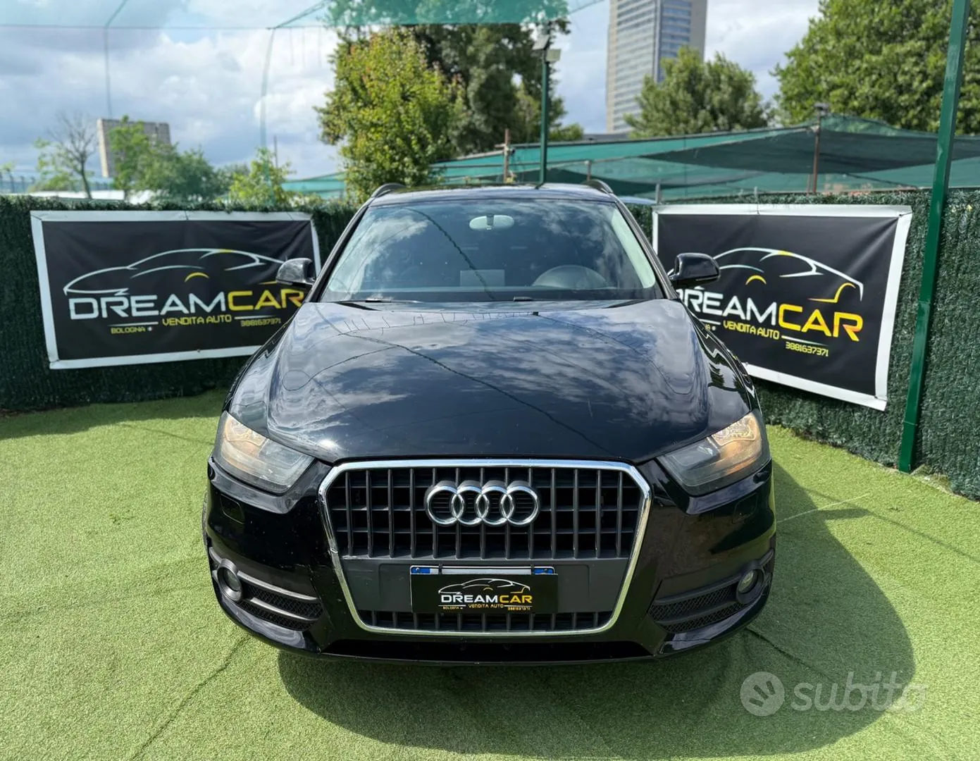 Audi Q3 2012 photo 2