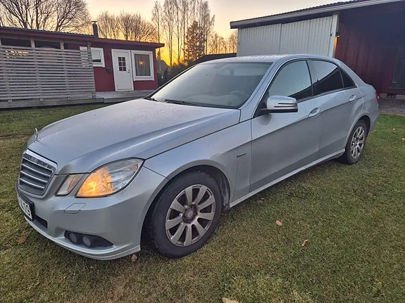Mercedes-Benz E200