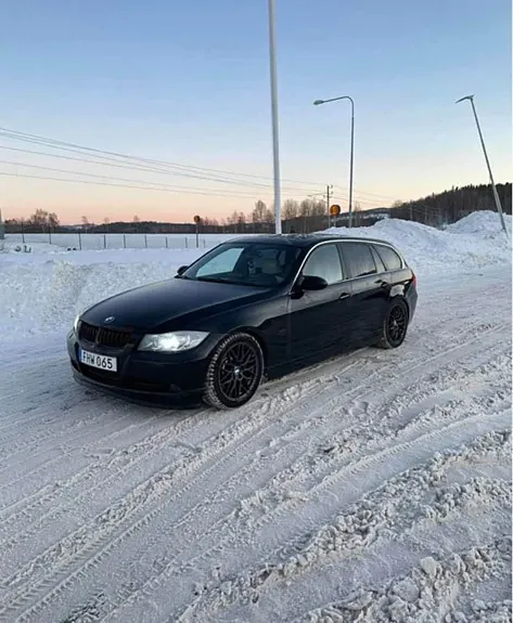 BMW 330I