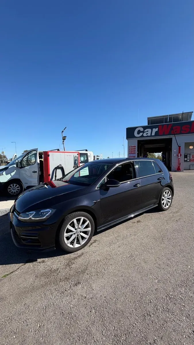 Volkswagen Golf 2019 photo 2