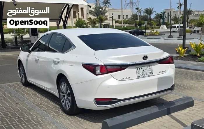 Lexus Es 250 2021 photo 4