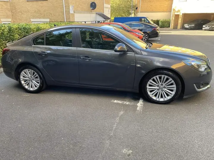 Vauxhall Insignia 2015 photo 4
