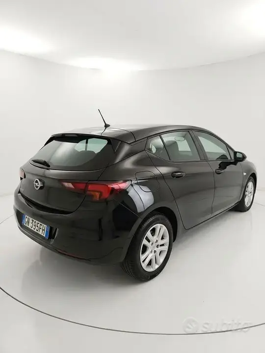 Opel Astra 2021 photo 3