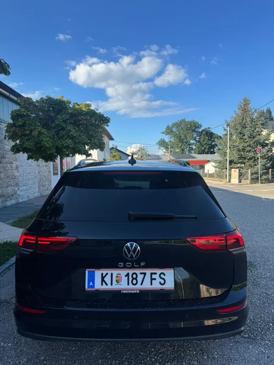 Volkswagen Golf 2022 photo 2