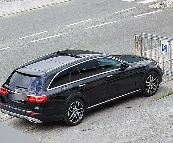 Mercedes-Benz E 220 D