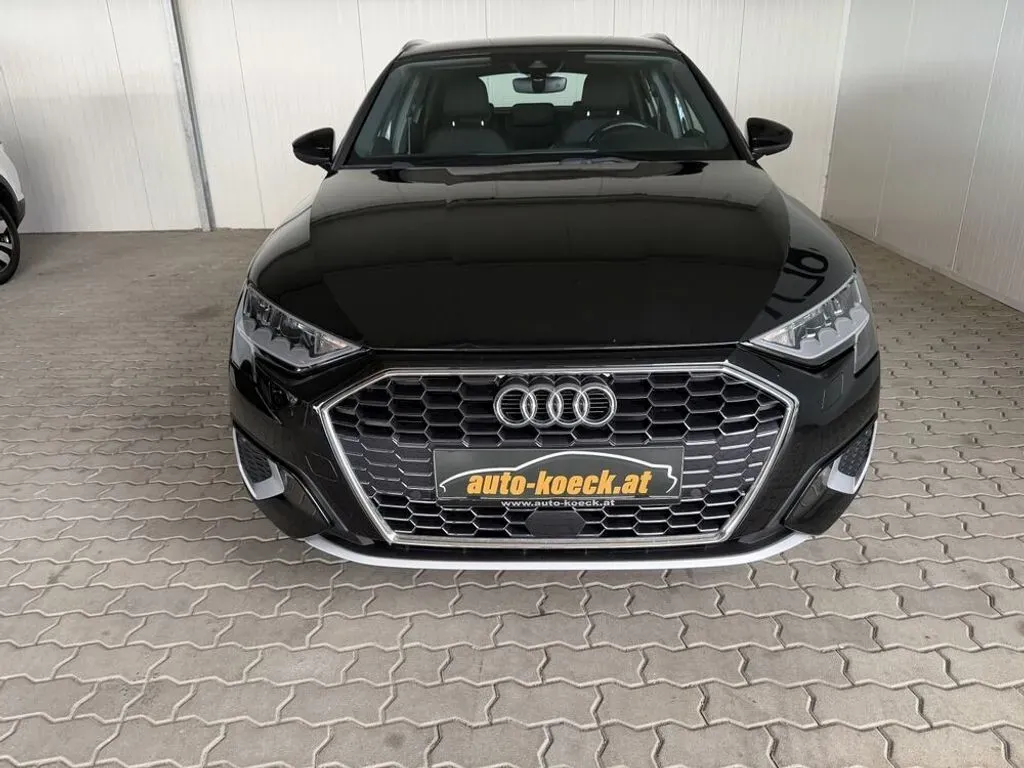 Audi A3 2022 photo 2