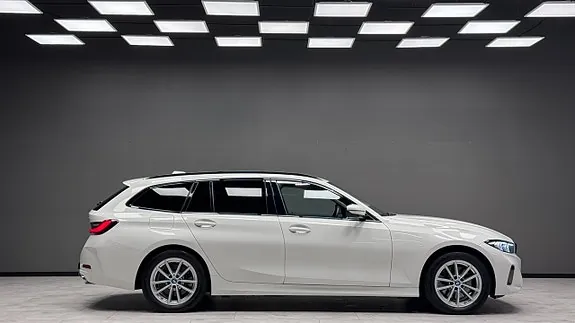 BMW 330E 2024 photo 4