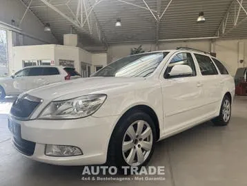 Skoda Octavia 2011 photo 2