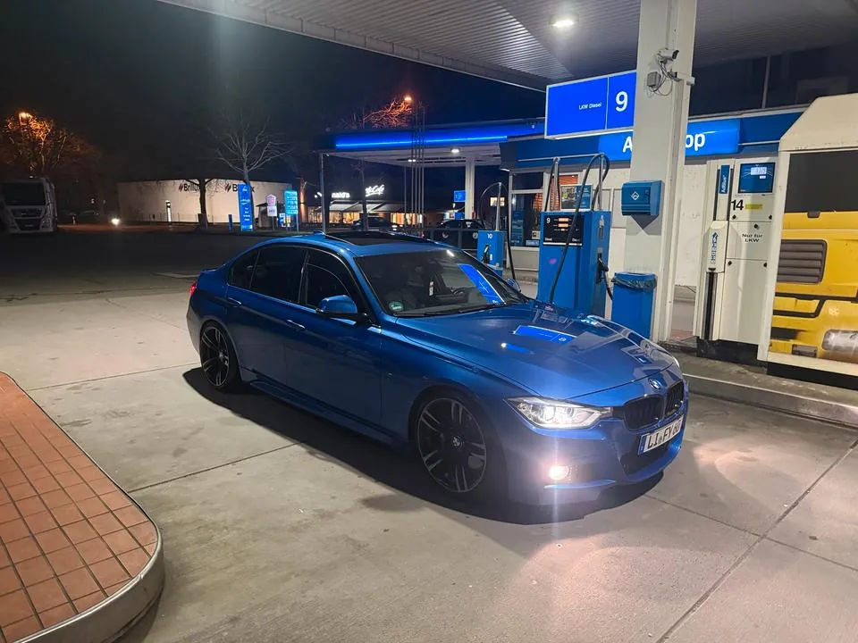 BMW F30