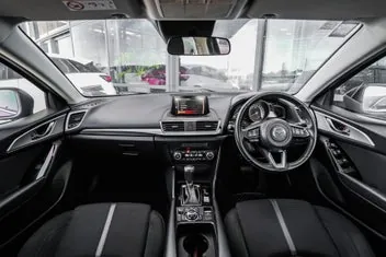 Mazda 3 2017 photo 3