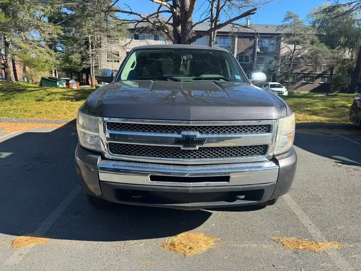 Chevrolet Silverado 2010 photo 2