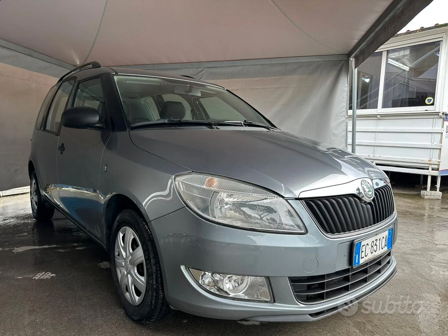 Skoda Roomster 2010 photo 3