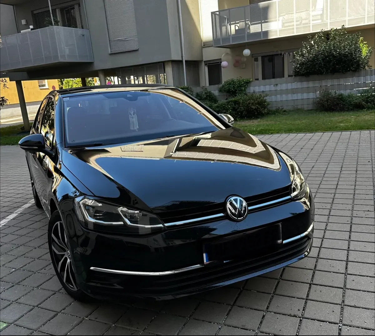 Volkswagen Golf 2018 photo 2