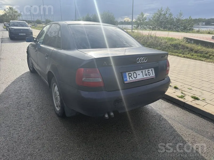 Audi A4 2000 photo 3
