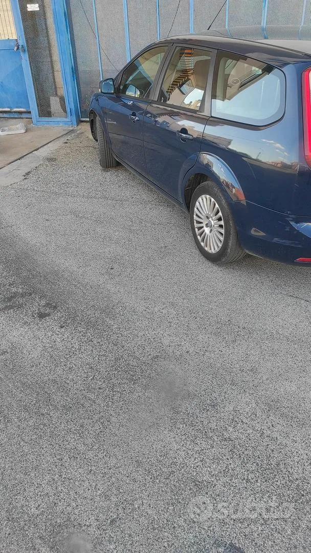 Ford Focus 2010 photo 4