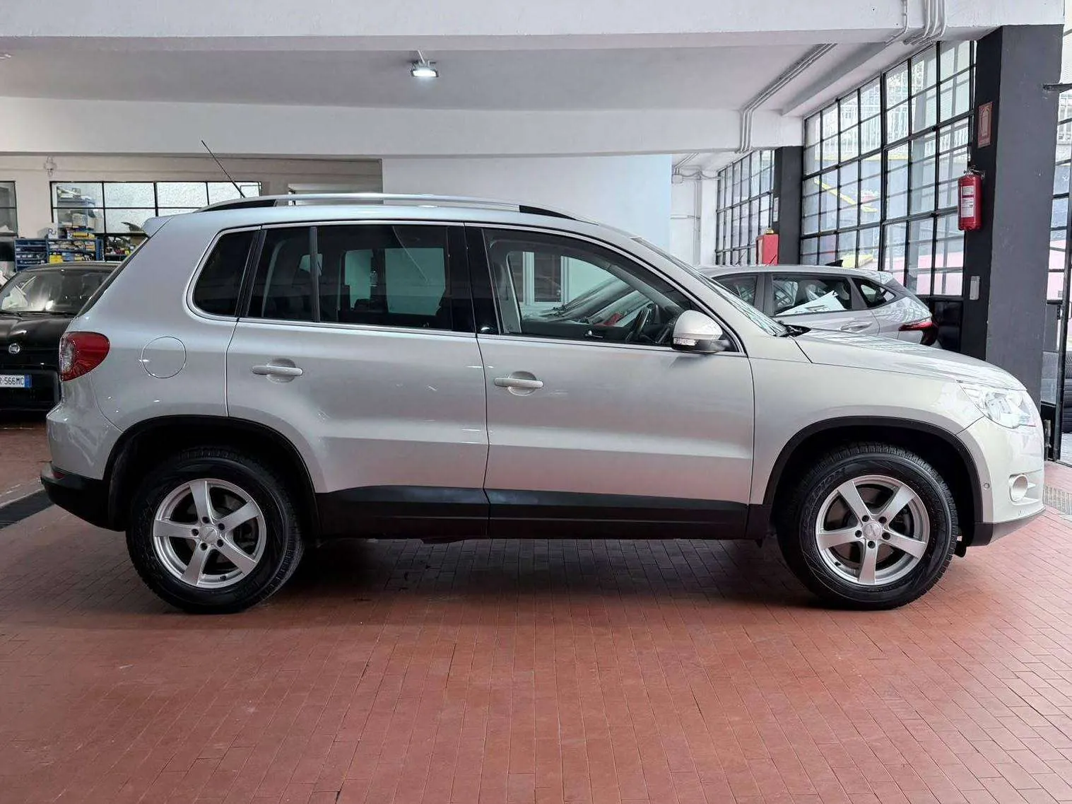 Volkswagen Tiguan 2009 photo 5