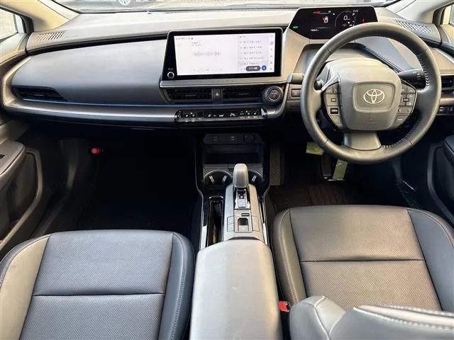 Toyota Prius Z 2025 photo 2