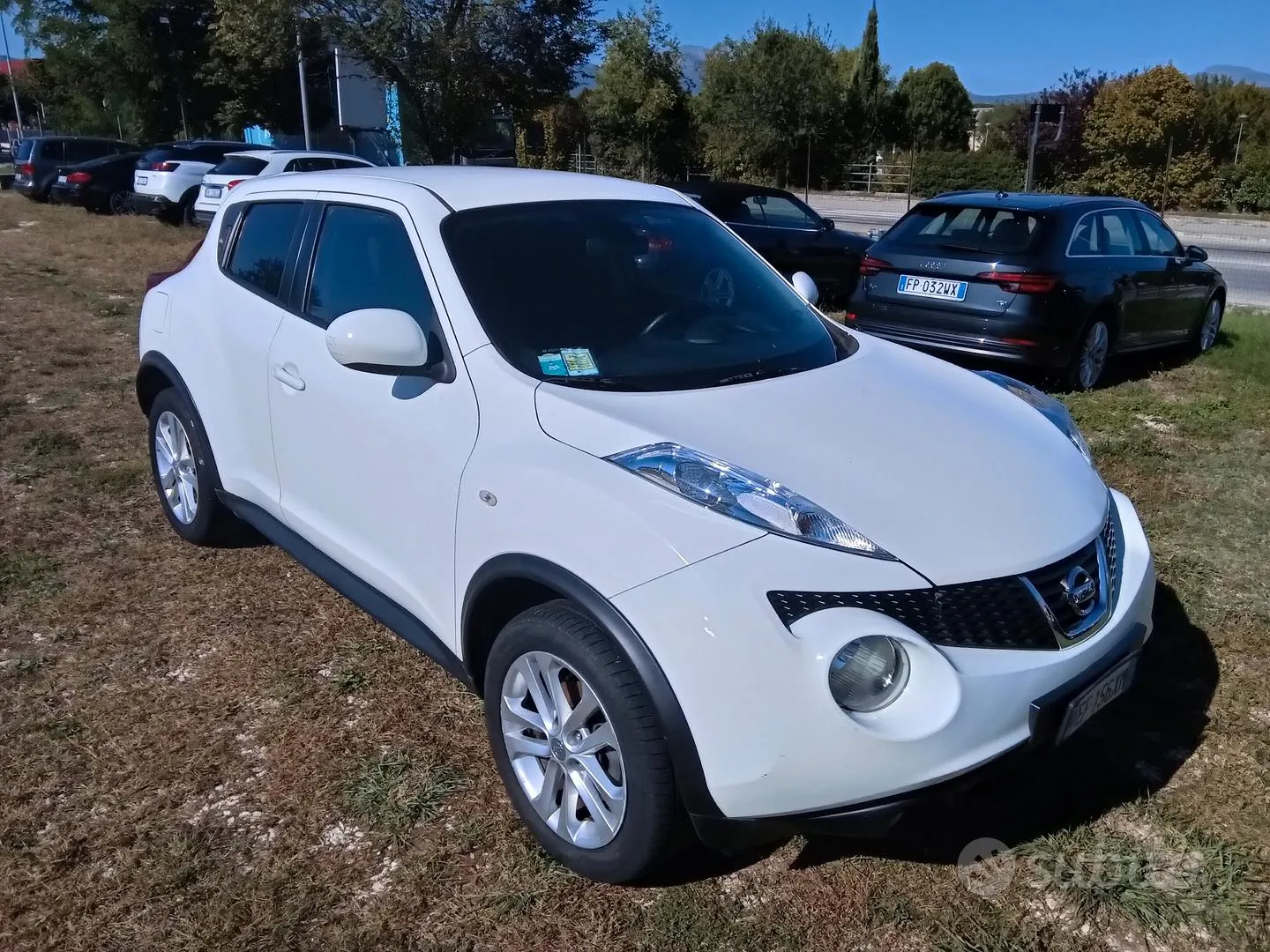 Nissan Juke 2010 photo 2
