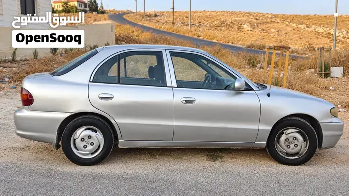 Hyundai Accent 1996 photo 3