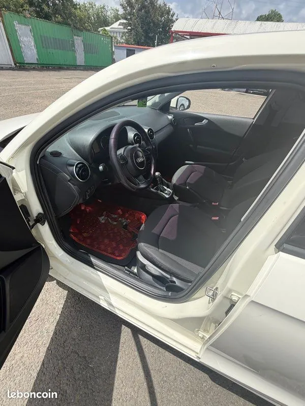 Audi A1 2015 photo 3