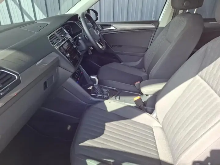 Volkswagen Tiguan Allspace 2023 photo 5