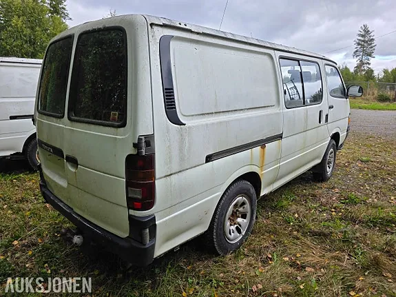 Toyota Hiace 1995 photo 3