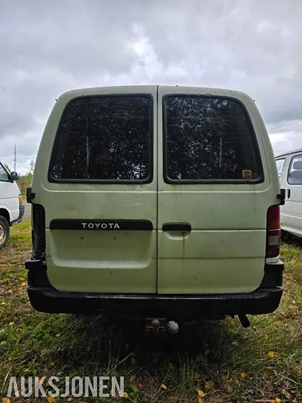Toyota Hiace 1995 photo 4